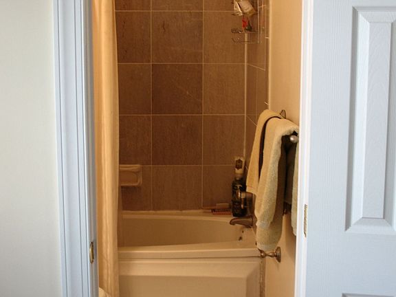 Master B/D Bath