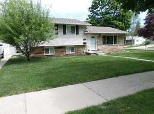 1604 Peggy Pl, Lansing, MI 48910