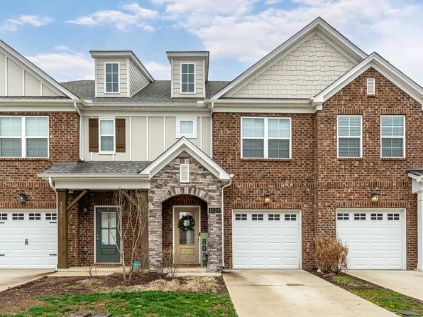 1024 Emery Bay Cir, Hendersonville, TN 37075