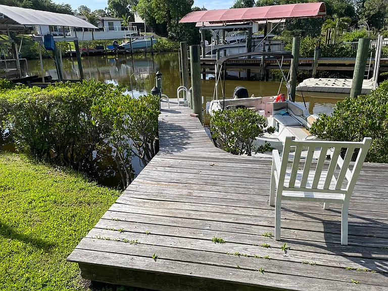 Dock