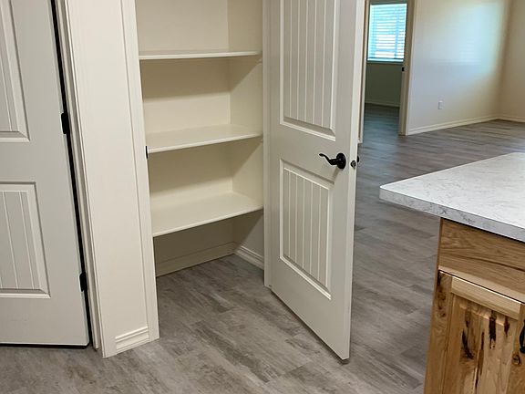 Kitchen pantry
