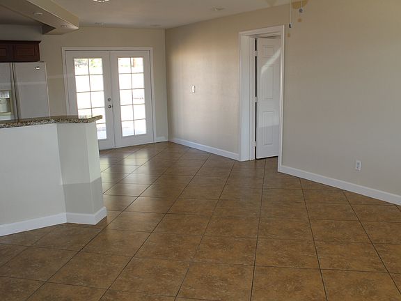 3rd image of 4122 W Mulberry Dr