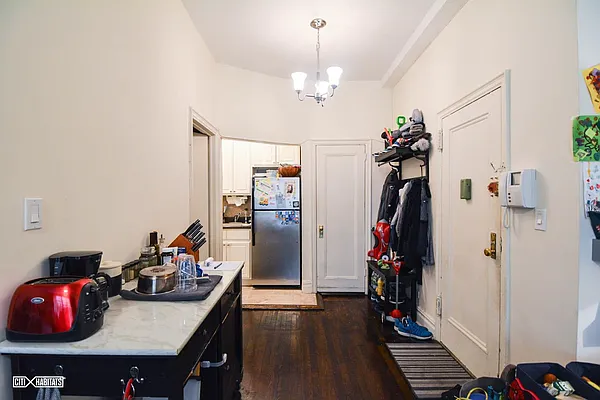 Rented by Citi Habitats | media 10