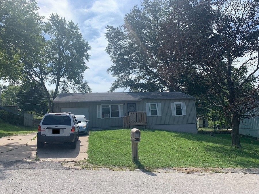 1st image of 8321 Barnett Ave