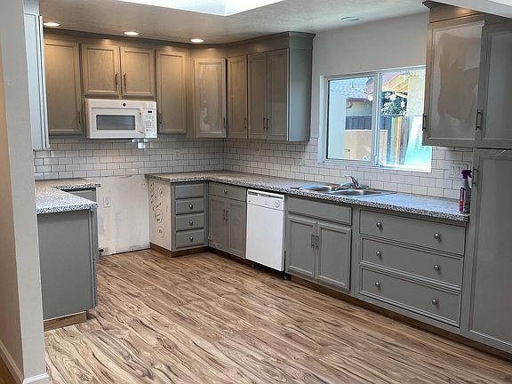 4th image of 7249 Dowdy St