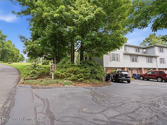 3rd image of 81 Abington Gardens Dr