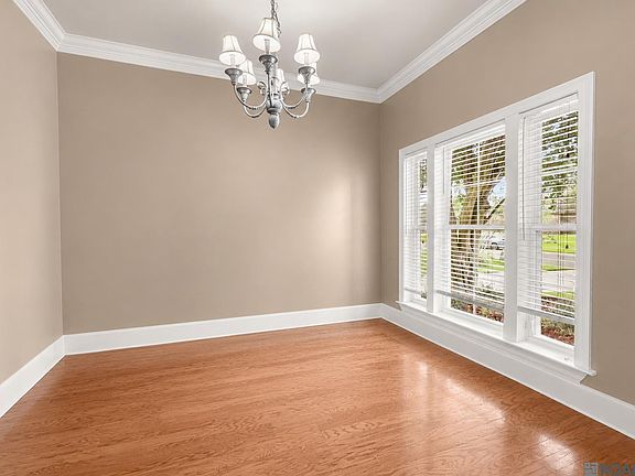 2nd image of 37050 Longwood Ave