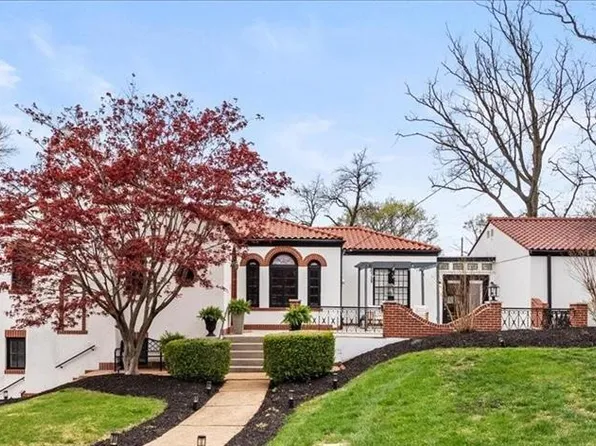 1 Grantview Ln, Saint Louis, MO 63123