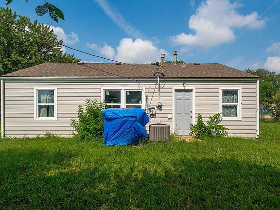 4th image of 4626 S Hemlock Ave