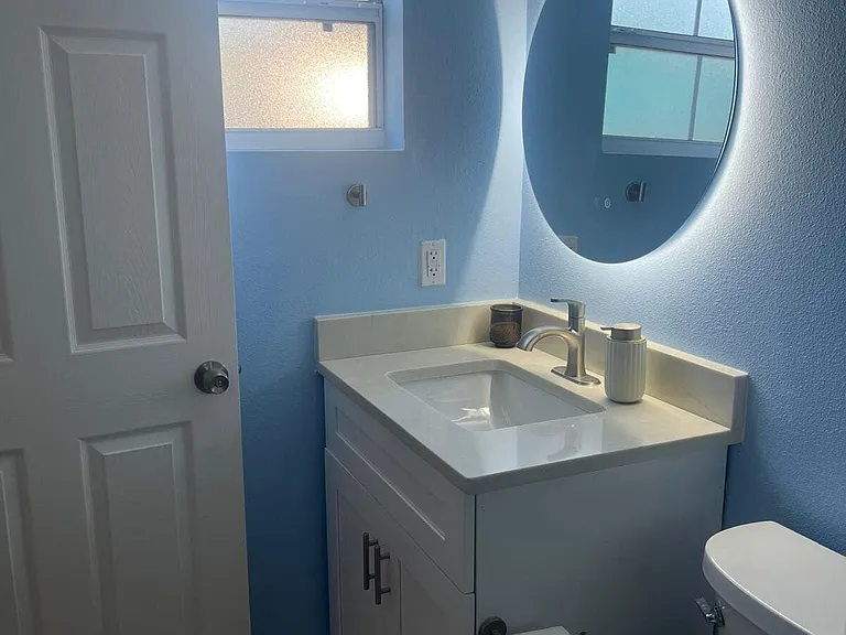 581 Oxford Ave — Photo 26