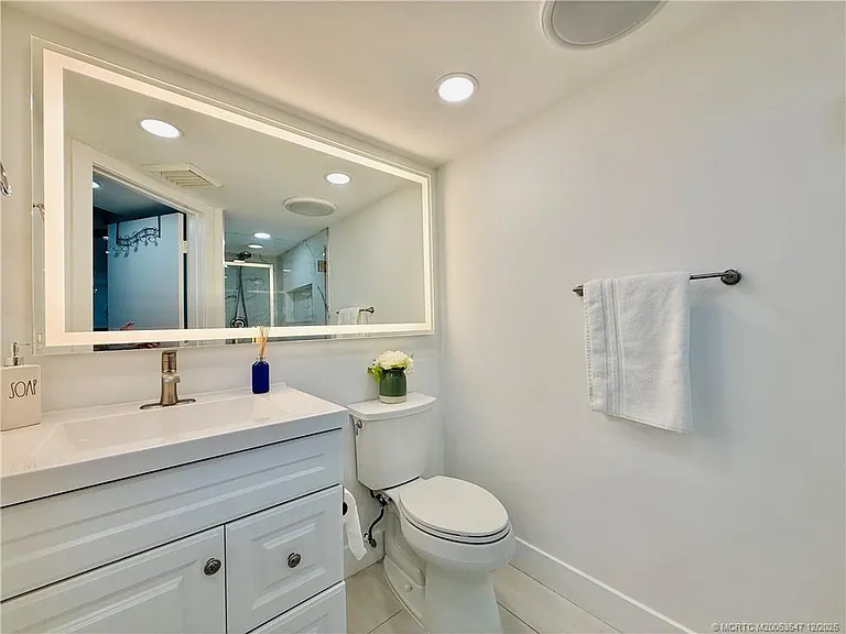 8800 S Ocean Dr #102 — Photo 69