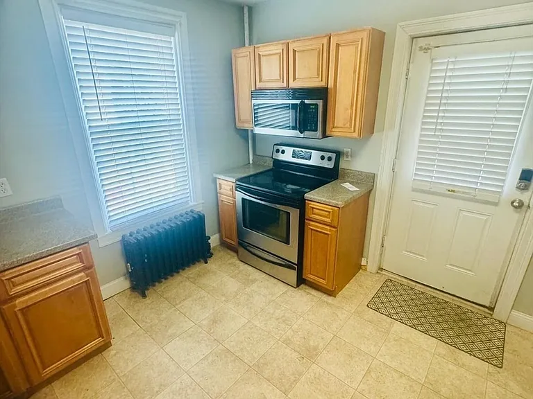 36 Cedar St #1A — Photo 6