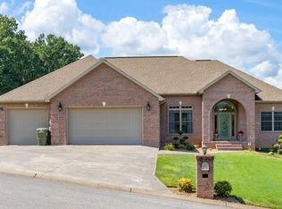 109 Sherwood Forrest Huntingtonwoods, Sevierville, TN 37876
