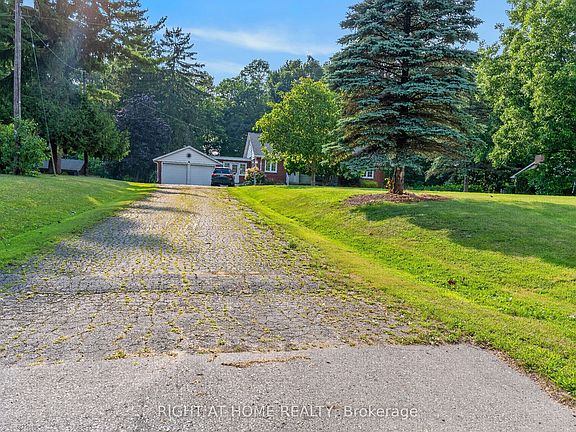 3rd image of 6297 Sunset Rd