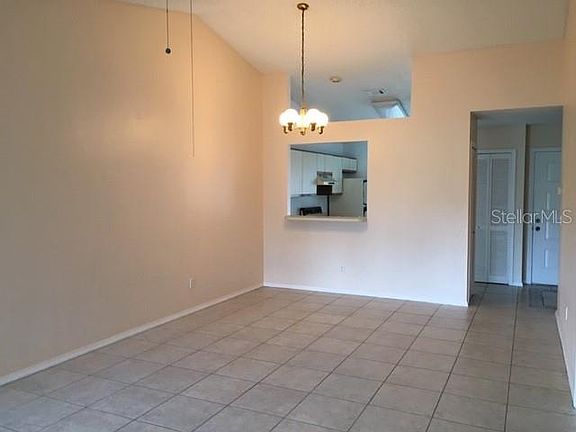 4th image of 933 Pebble Creek Cir #933