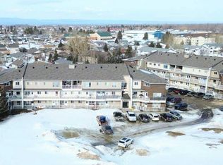 205 N 12th Ave SW #210, Slave Lake, AB T0G 2A4
