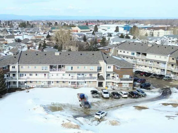 205 N 12th Ave SW #210, Slave Lake, AB T0G 2A4