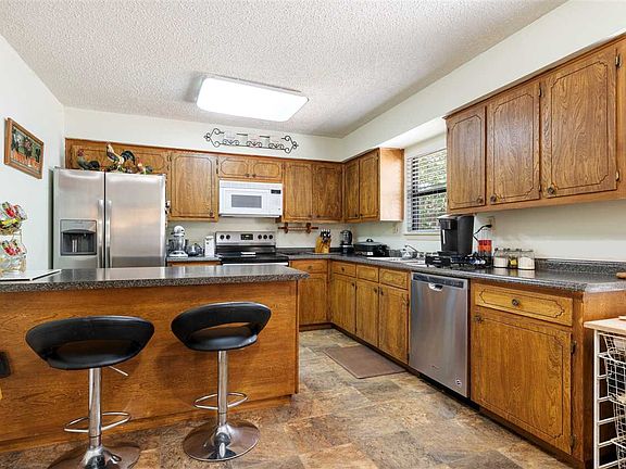 3rd image of 102 County Road 138a