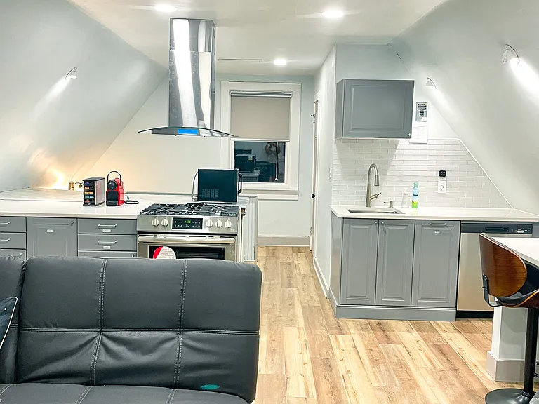 322 W McMillan St #3 — Photo 4