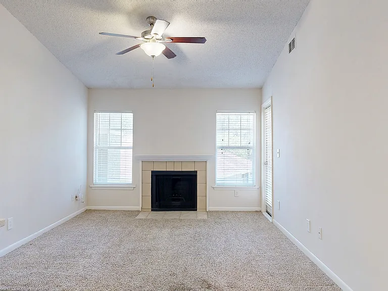 Altamira Place Apartment Homes — Photo 102
