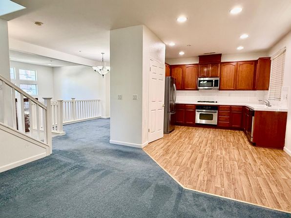 3518 Ridgemont Ter