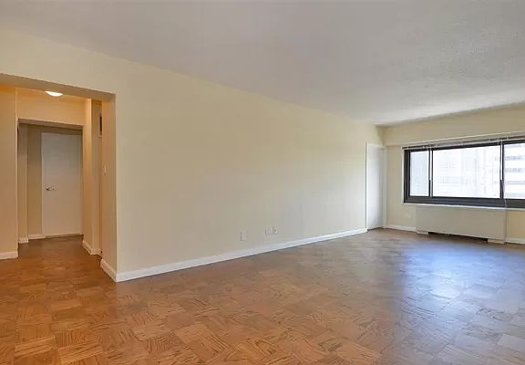 3rd image of 119-49 Union Tpke #4E