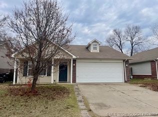 101 W Fairlane Ct, Sapulpa, OK 74066
