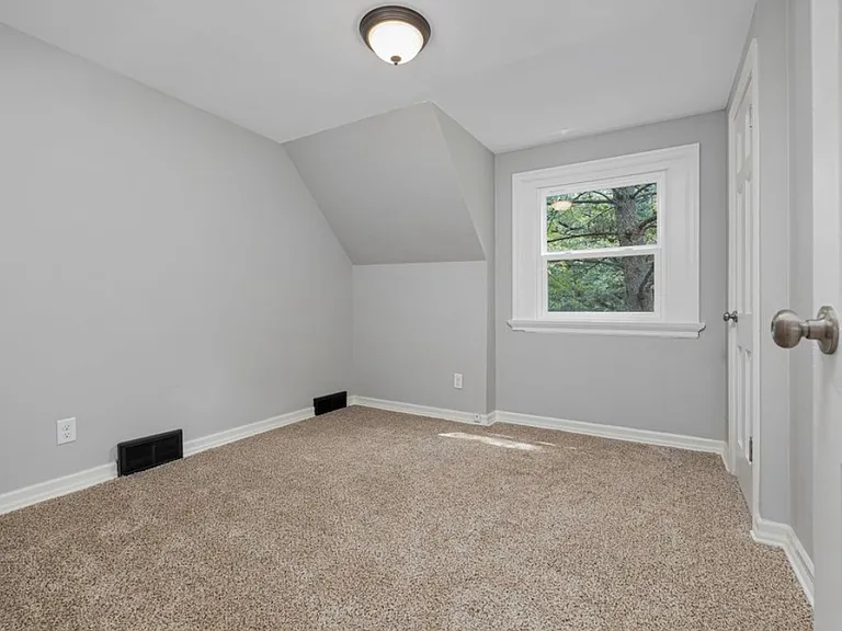 4818 W Jefferson Blvd — Photo 15