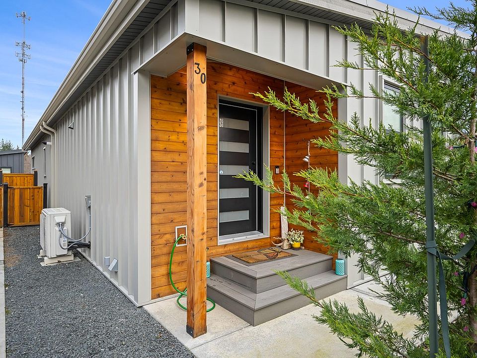 1st image of 3025 Royston Rd #30