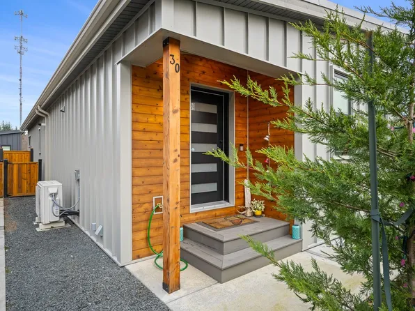 3025 Royston Rd #30, Cumberland, BC V9N 9R3