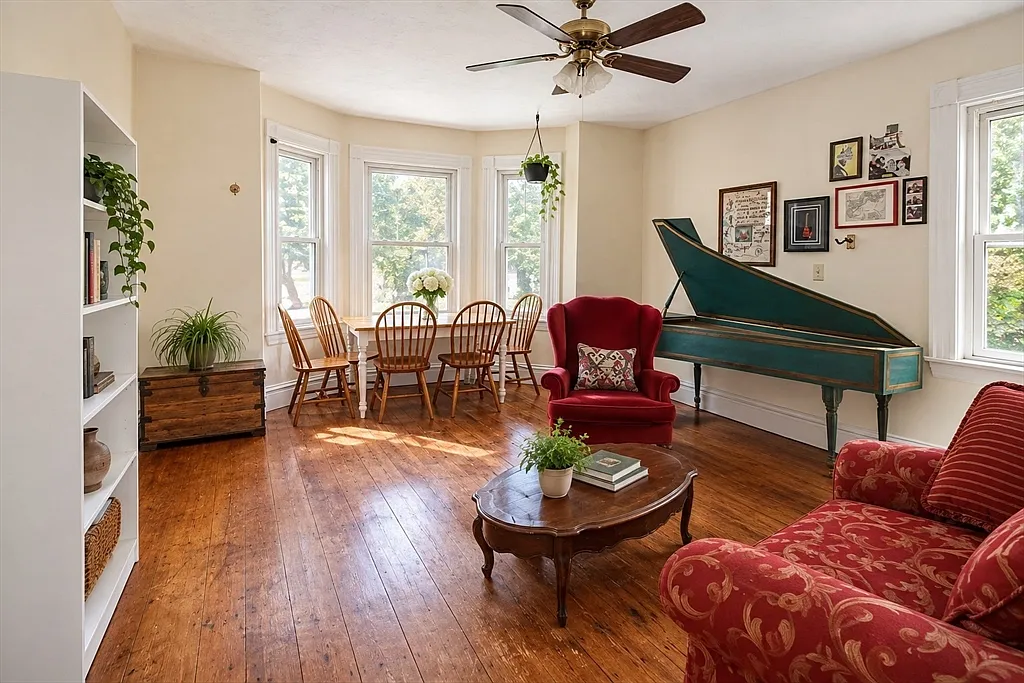 2 bed, 1.0 bath, 850 sqft, $2,750 — Photo 1