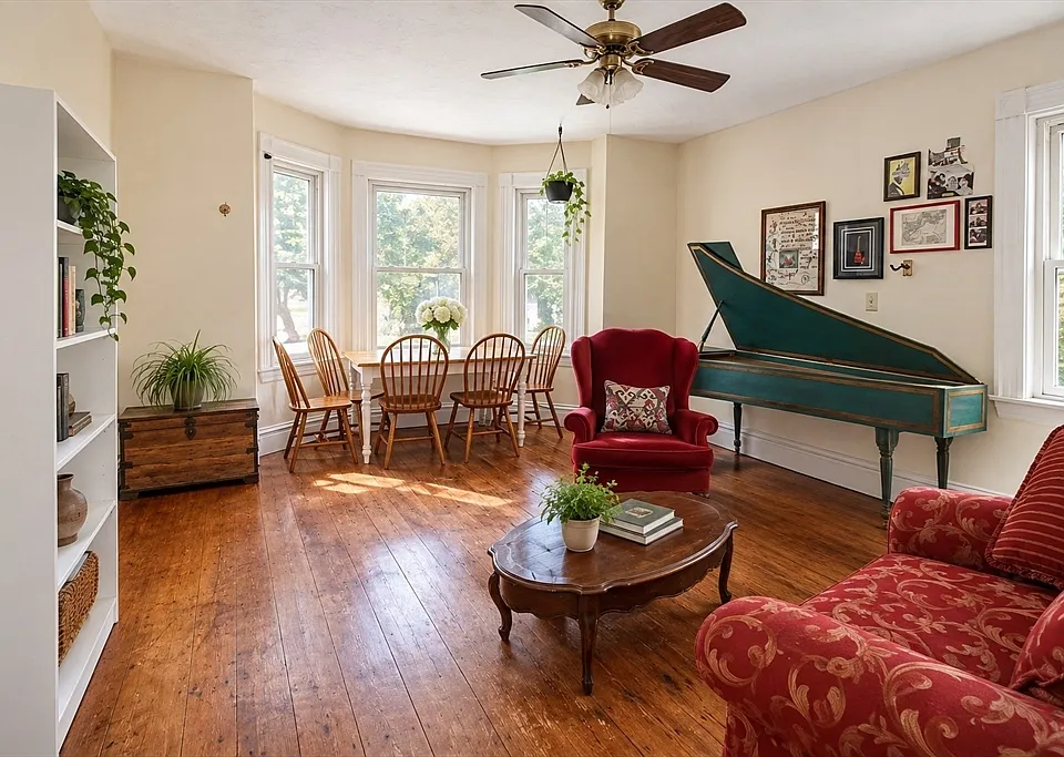 17 Ballard St #2