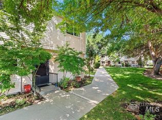 864 S Curtis Rd, Boise, ID 83705