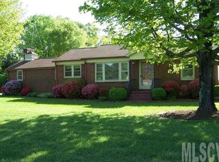 976 22nd Street Pl NE, Hickory, NC 28601
