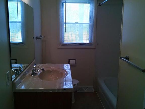 5th image of 2272 Lincoln Park Dr