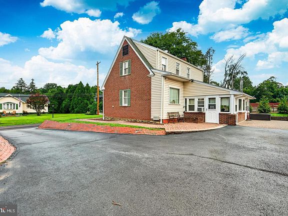 4th image of 1819 Larkin Rd