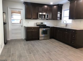 17 Clinton St, Belleville, NJ 07109