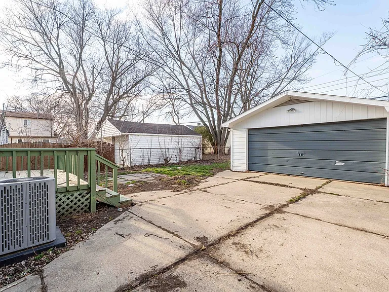 14921 Myola Ave — Photo 31
