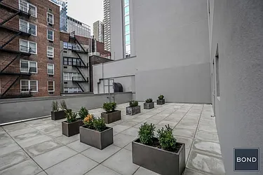 Rented by Bond New York