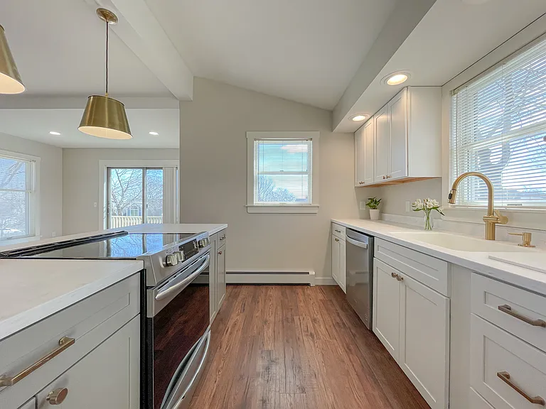 300 Preble St #R — Photo 7