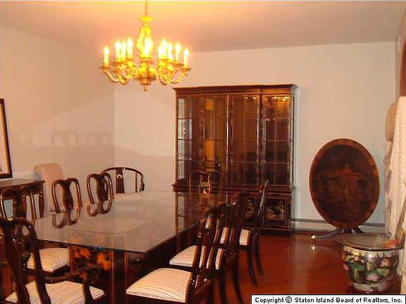 5th image of 115 Goff Ave