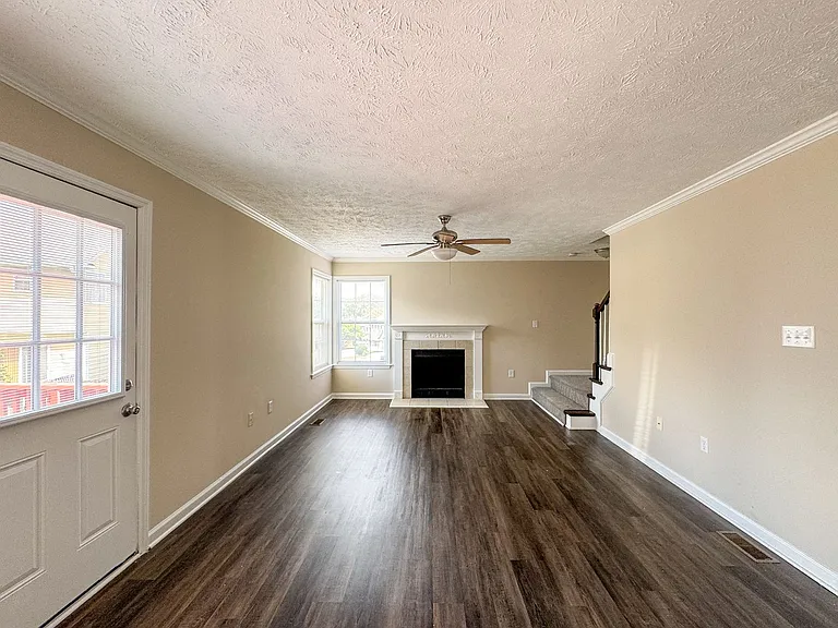 800 Connaly Dr — Photo 14