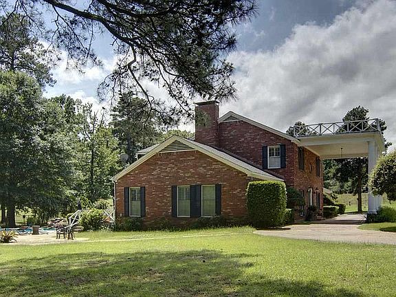 4th image of 28 Dogwood Lake Dr