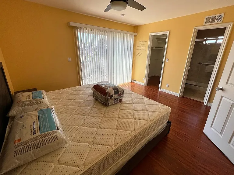 1102 Oakhorne Dr — Photo 7