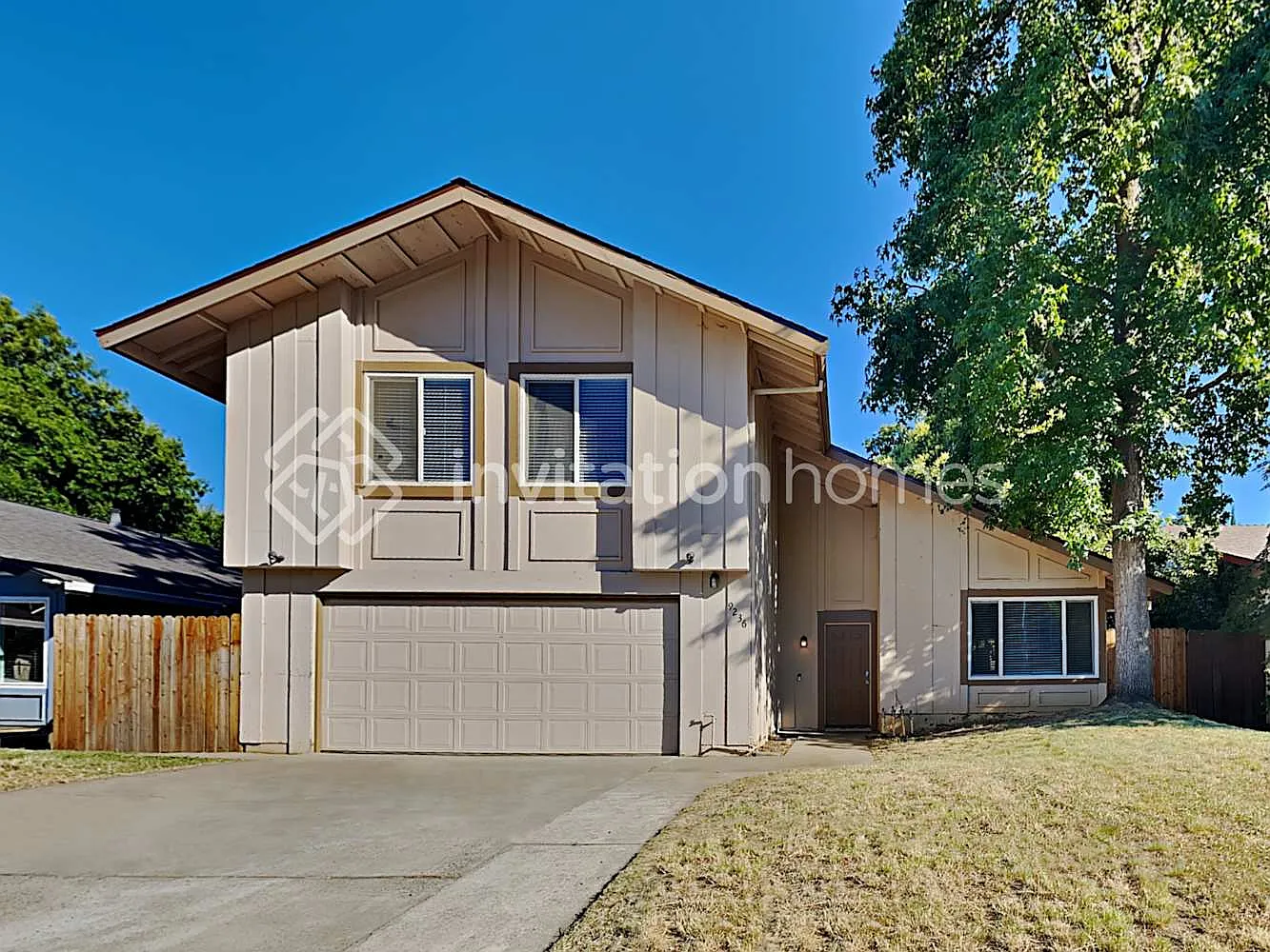 9236 Linda Rio Dr Sacramento, CA 95826 — Photo 1