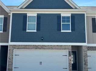 11694 Chatham Dr, Hampton, GA 30228