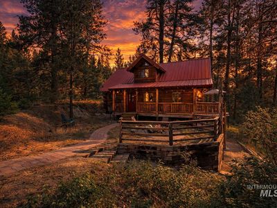397 Warm Lake Rd, Cascade, ID, 83611