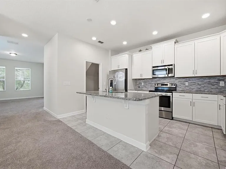 11854 Sonnet Ave — Photo 8