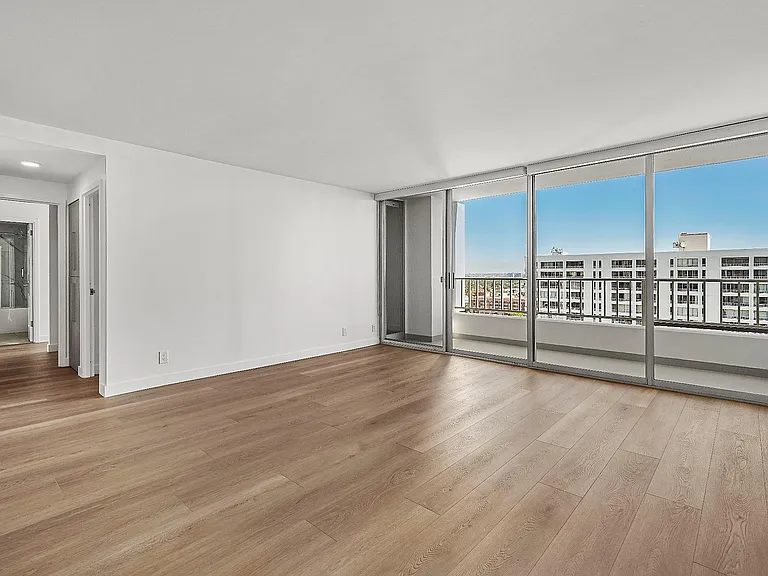 Deluxe hardwood plank floors