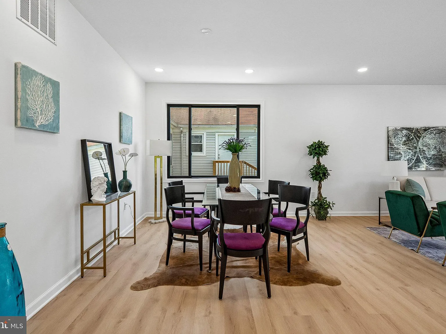 6 bed, 3654 sqft, $8,500 — Photo 4